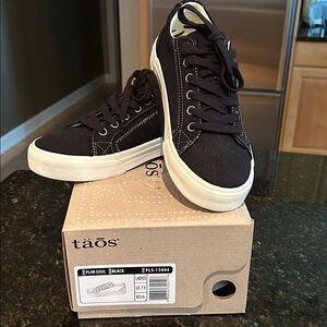 Taos Footwear Black Sneakers